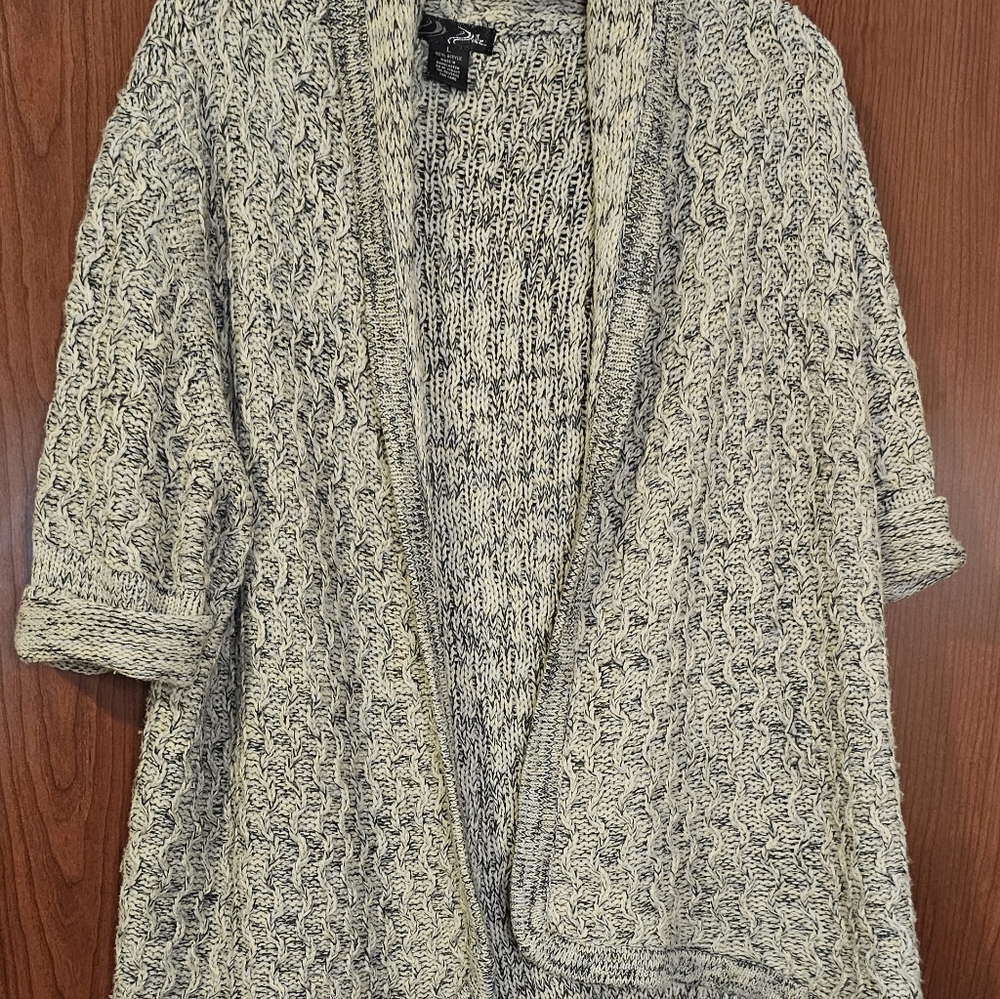 Women short sleeve sweater